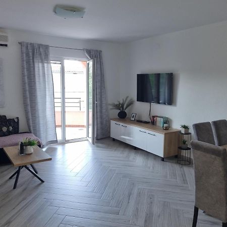 Apartments Ledic Krvavica Ngoại thất bức ảnh