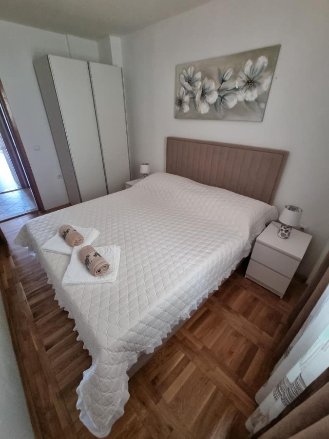 Apartments Ledic Krvavica Ngoại thất bức ảnh