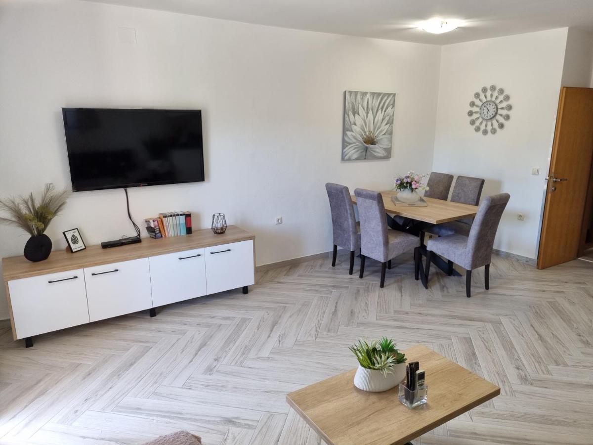 Apartments Ledic Krvavica Ngoại thất bức ảnh