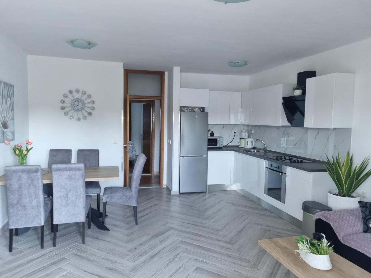 Apartments Ledic Krvavica Ngoại thất bức ảnh